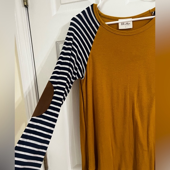 Tan Long Sleeve With Shoulder Patches - Picture 3 of 4